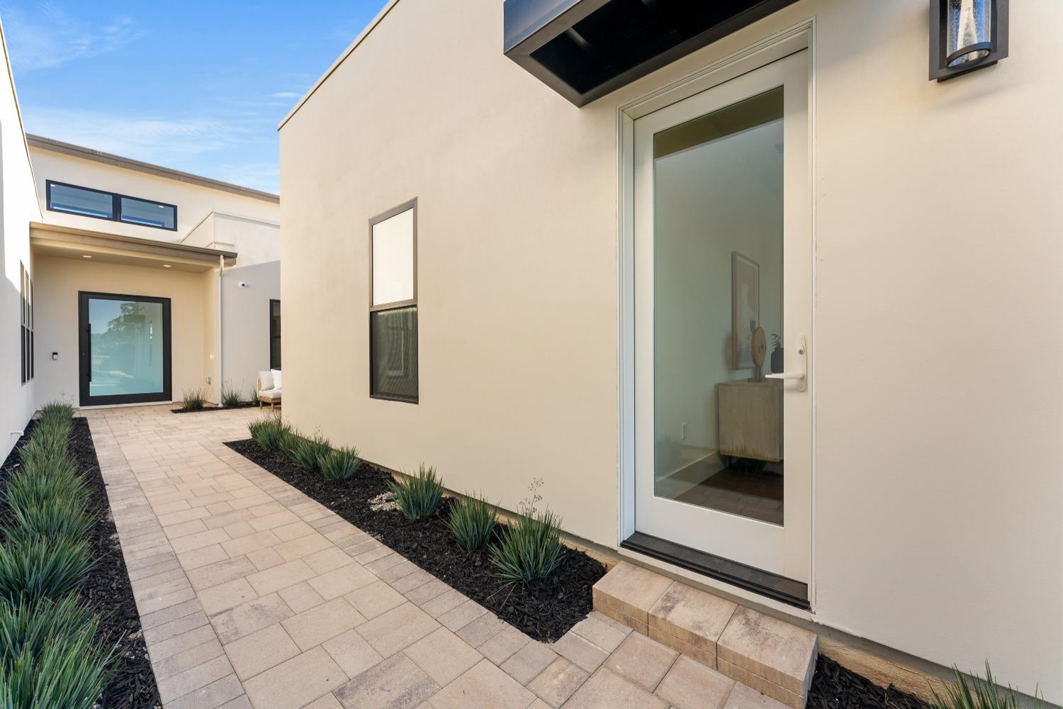 Detail Gallery Image 12 of 78 For 4810 Minero Ln, Granite Bay,  CA 95746 - 5 Beds | 4/1 Baths