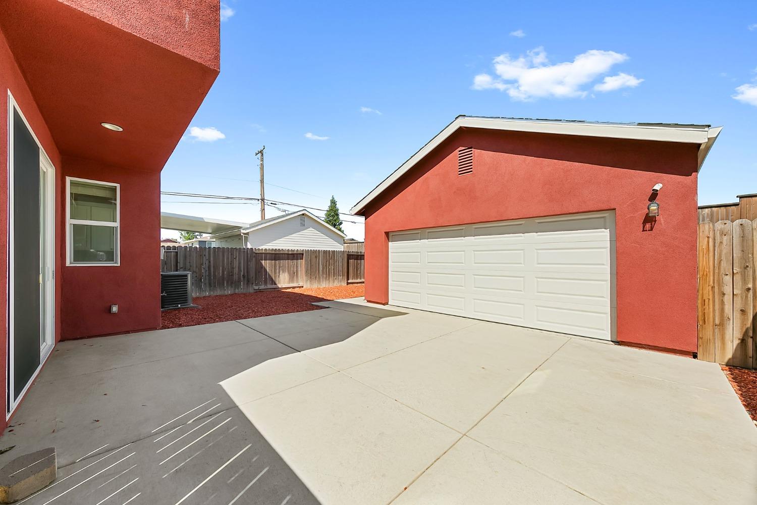Detail Gallery Image 38 of 44 For 5542 Malibu Palm Ct, Sacramento,  CA 95842 - 3 Beds | 2/1 Baths