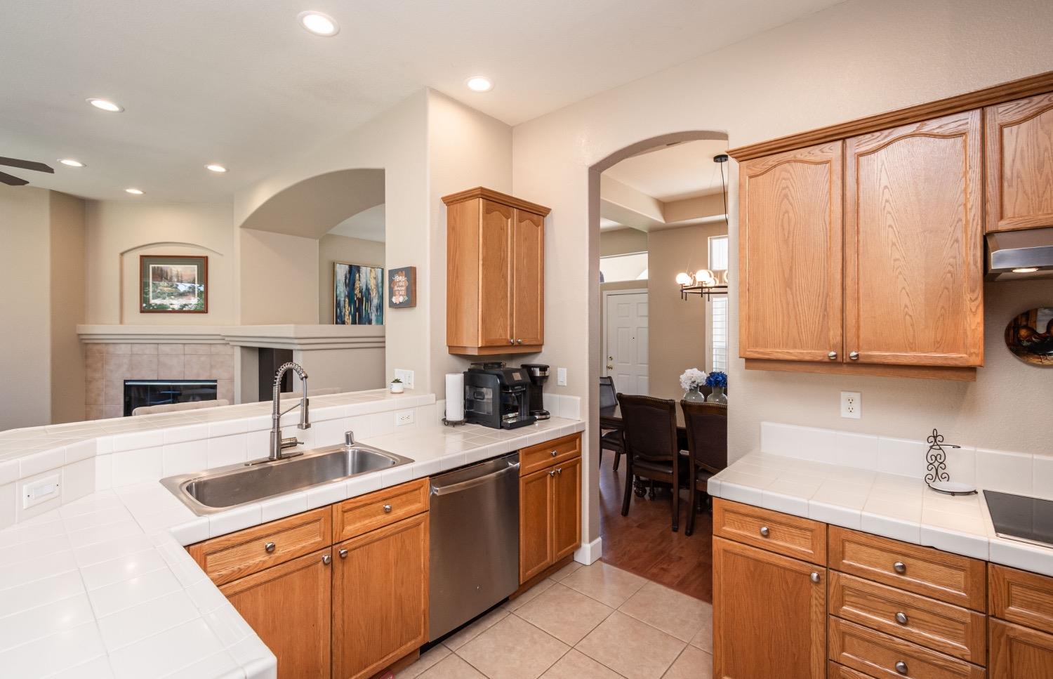 Detail Gallery Image 27 of 98 For 15347 Abierto Dr, Rancho Murieta,  CA 95683 - 4 Beds | 2 Baths