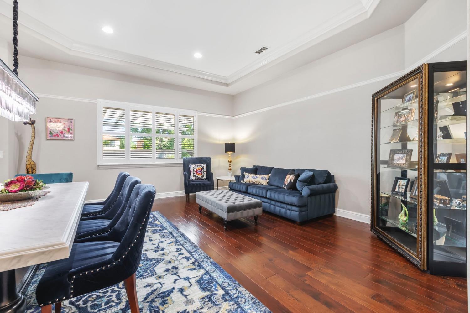 Detail Gallery Image 8 of 49 For 1716 W Morella Cir, Roseville,  CA 95747 - 3 Beds | 2/1 Baths