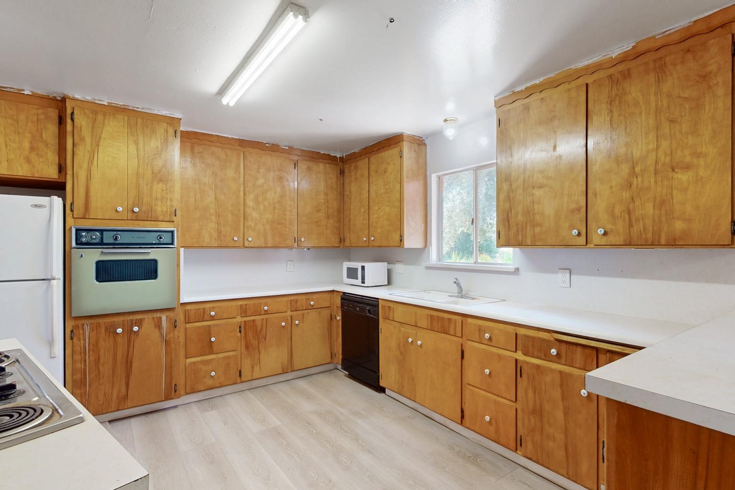 Detail Gallery Image 20 of 82 For 633 Cox Ln, Oroville,  CA 95965 - 3 Beds | 1/1 Baths