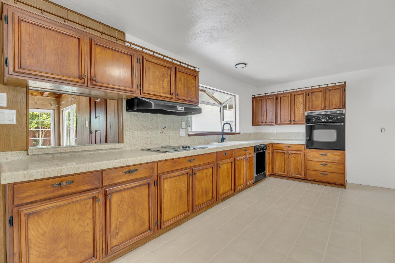Evening Way, Citrus Heights, California image 9