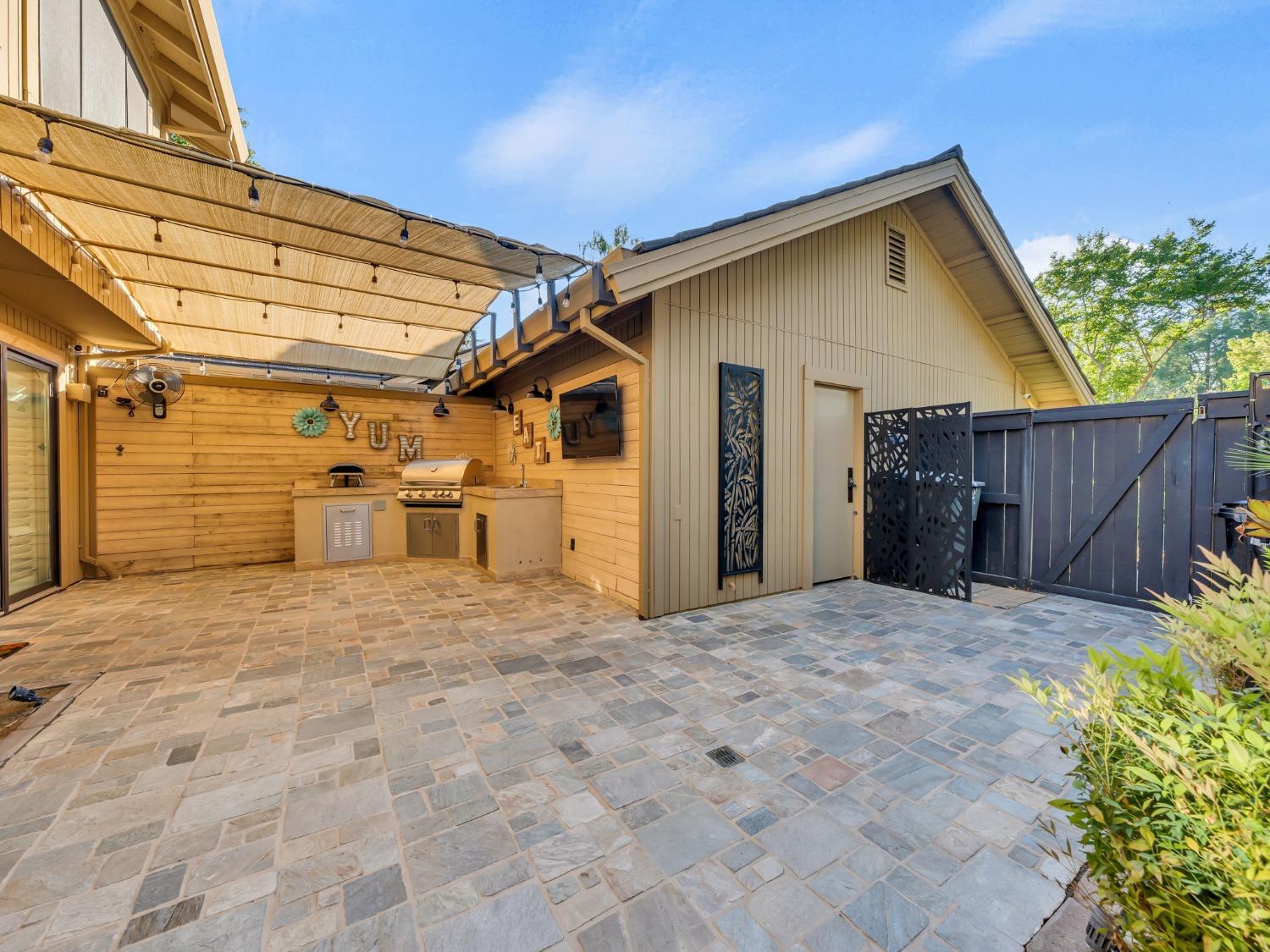 Detail Gallery Image 43 of 49 For 11303 Gold Country Blvd, Gold River,  CA 95670 - 3 Beds | 2/1 Baths