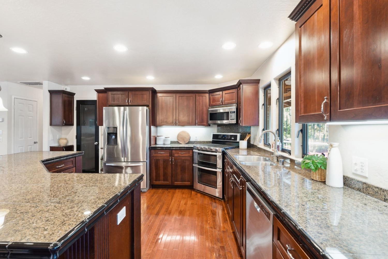 Detail Gallery Image 10 of 34 For 497 Washington Irving Dr, Colfax,  CA 95713 - 4 Beds | 2 Baths
