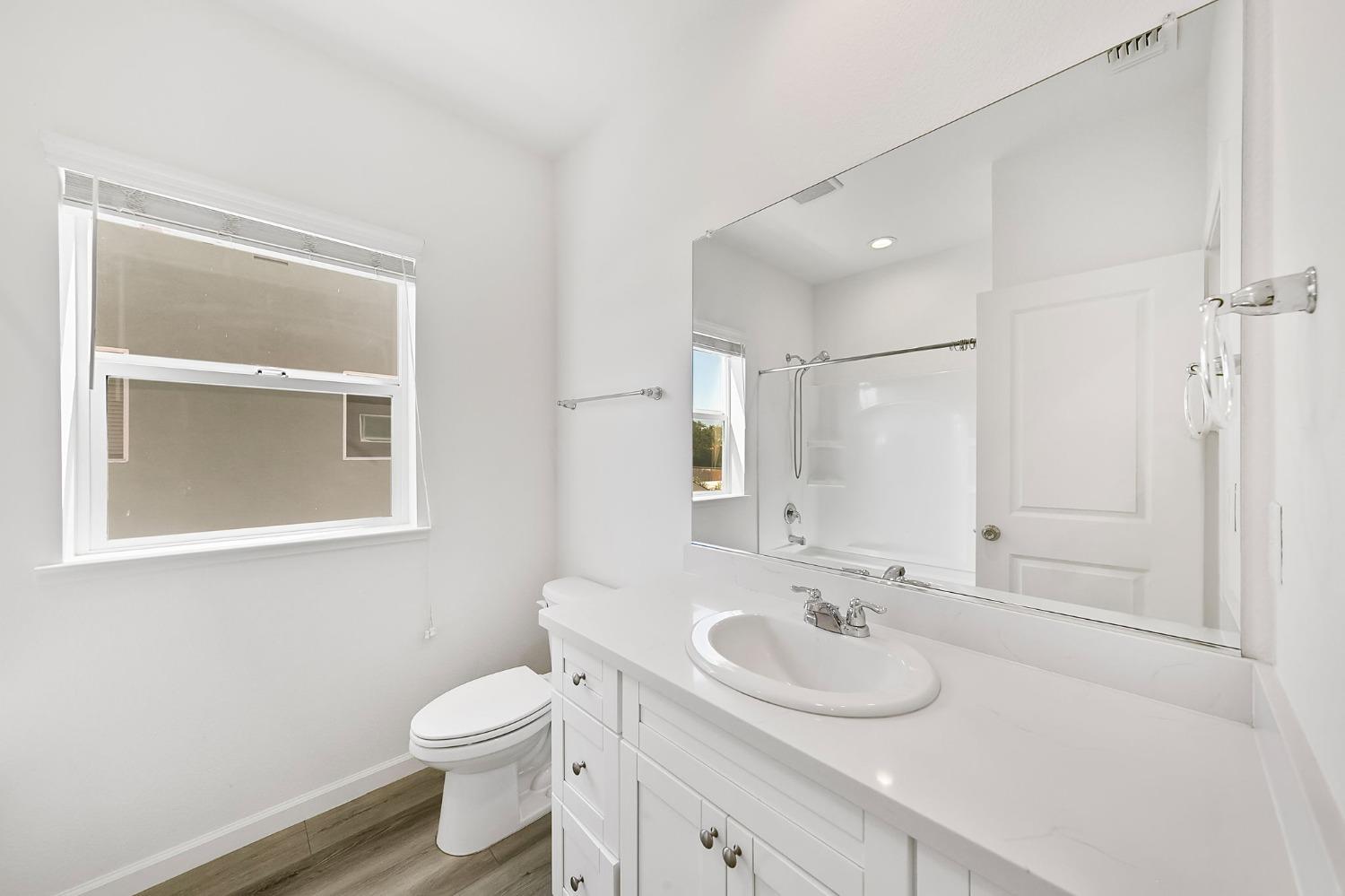 Detail Gallery Image 35 of 44 For 5542 Malibu Palm Ct, Sacramento,  CA 95842 - 3 Beds | 2/1 Baths