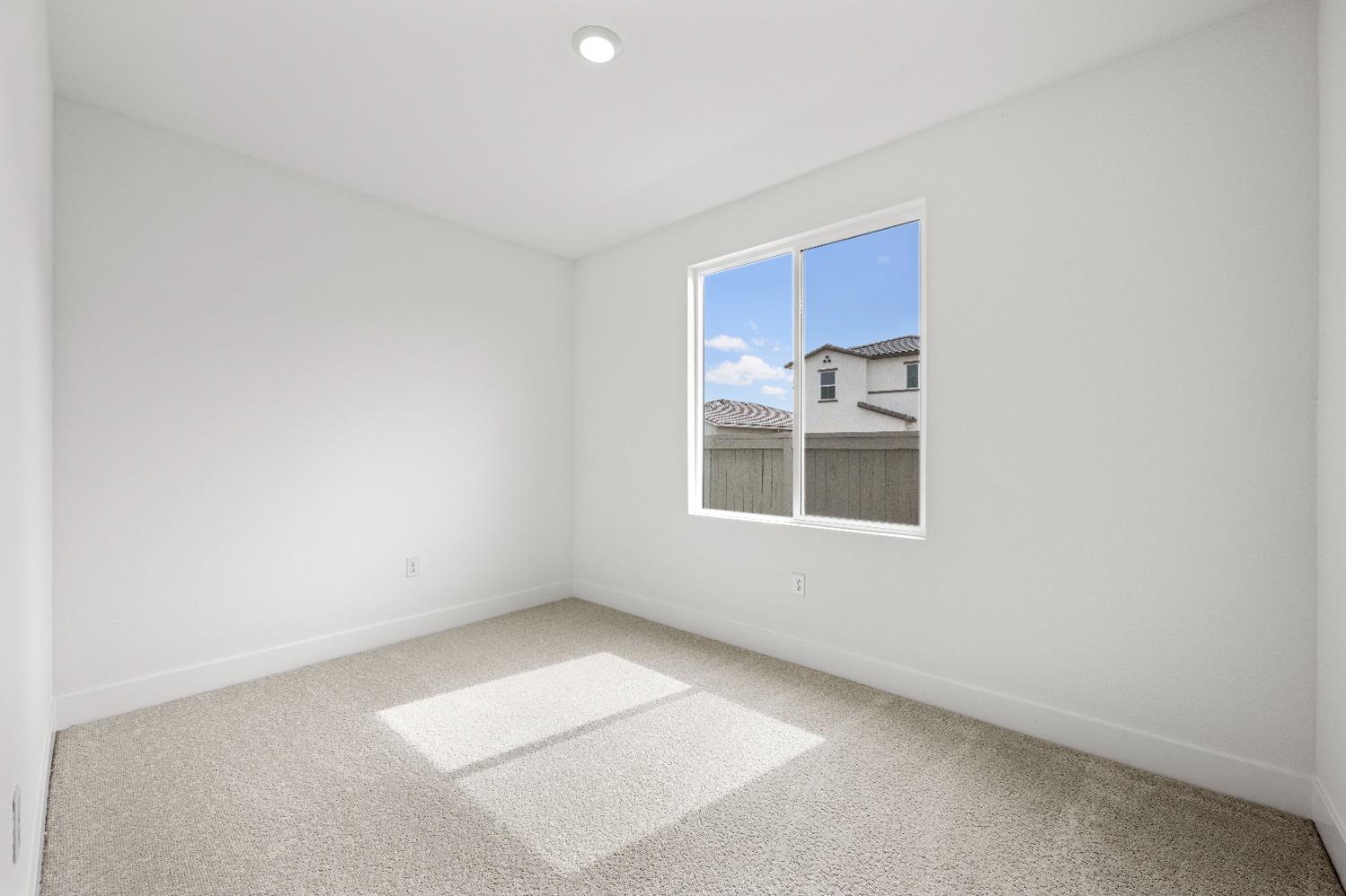 Detail Gallery Image 10 of 40 For 7000 Carbone, Roseville,  CA 95757 - 3 Beds | 2/1 Baths