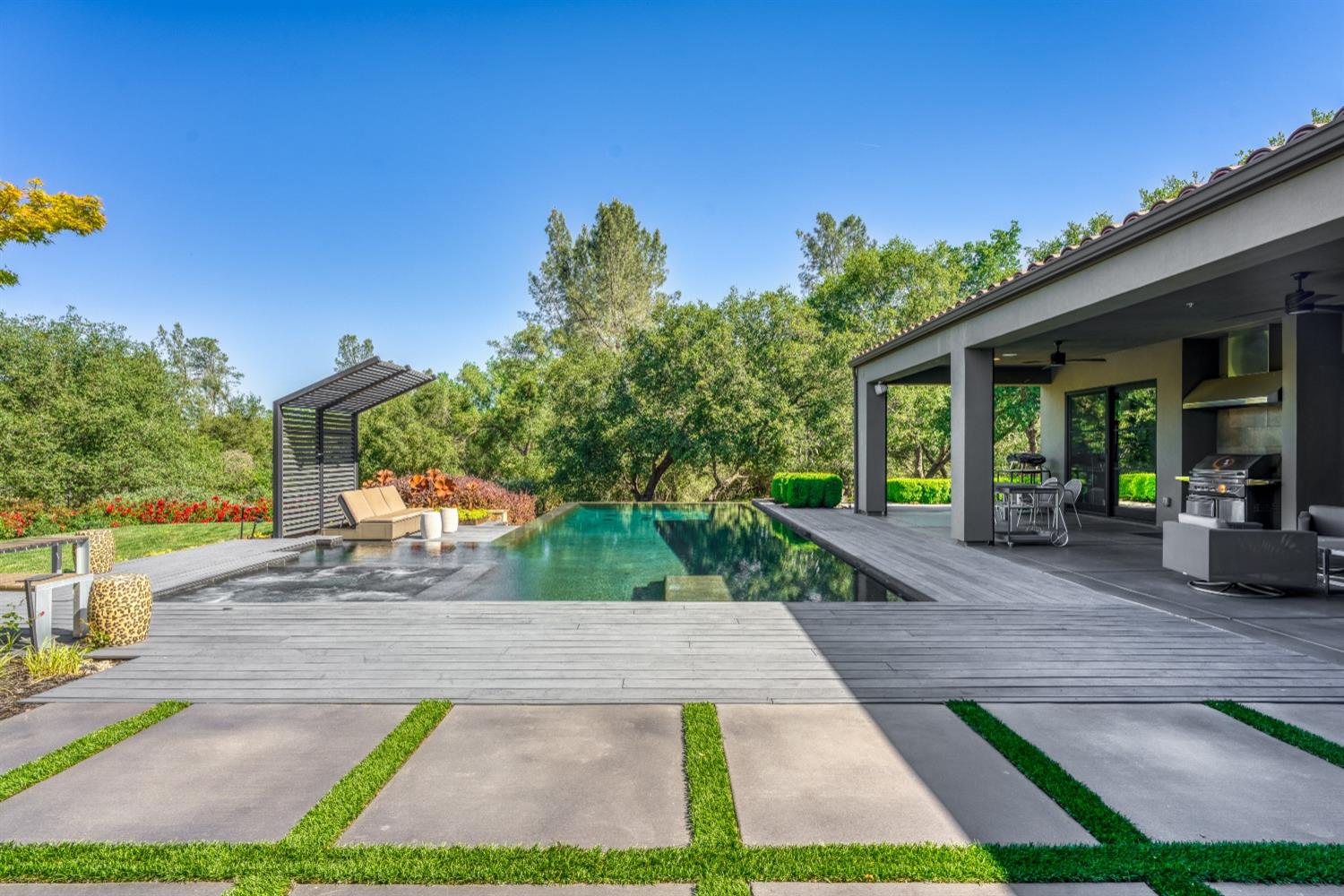 Detail Gallery Image 28 of 44 For 6505 Rutherford Canyon Rd, Loomis,  CA 95650 - 4 Beds | 4/1 Baths