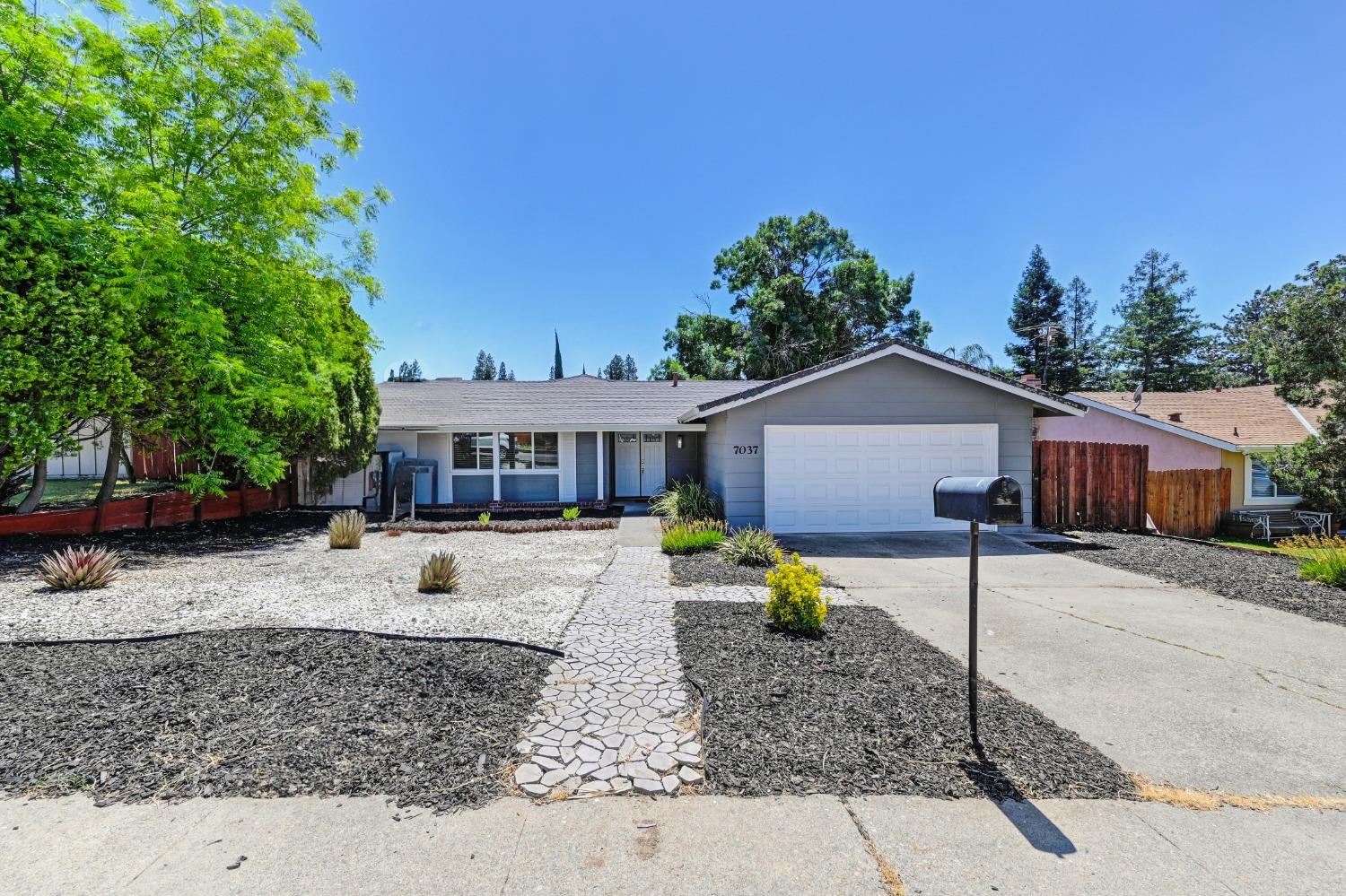 Lynnetree Way, Citrus Heights, California image 3