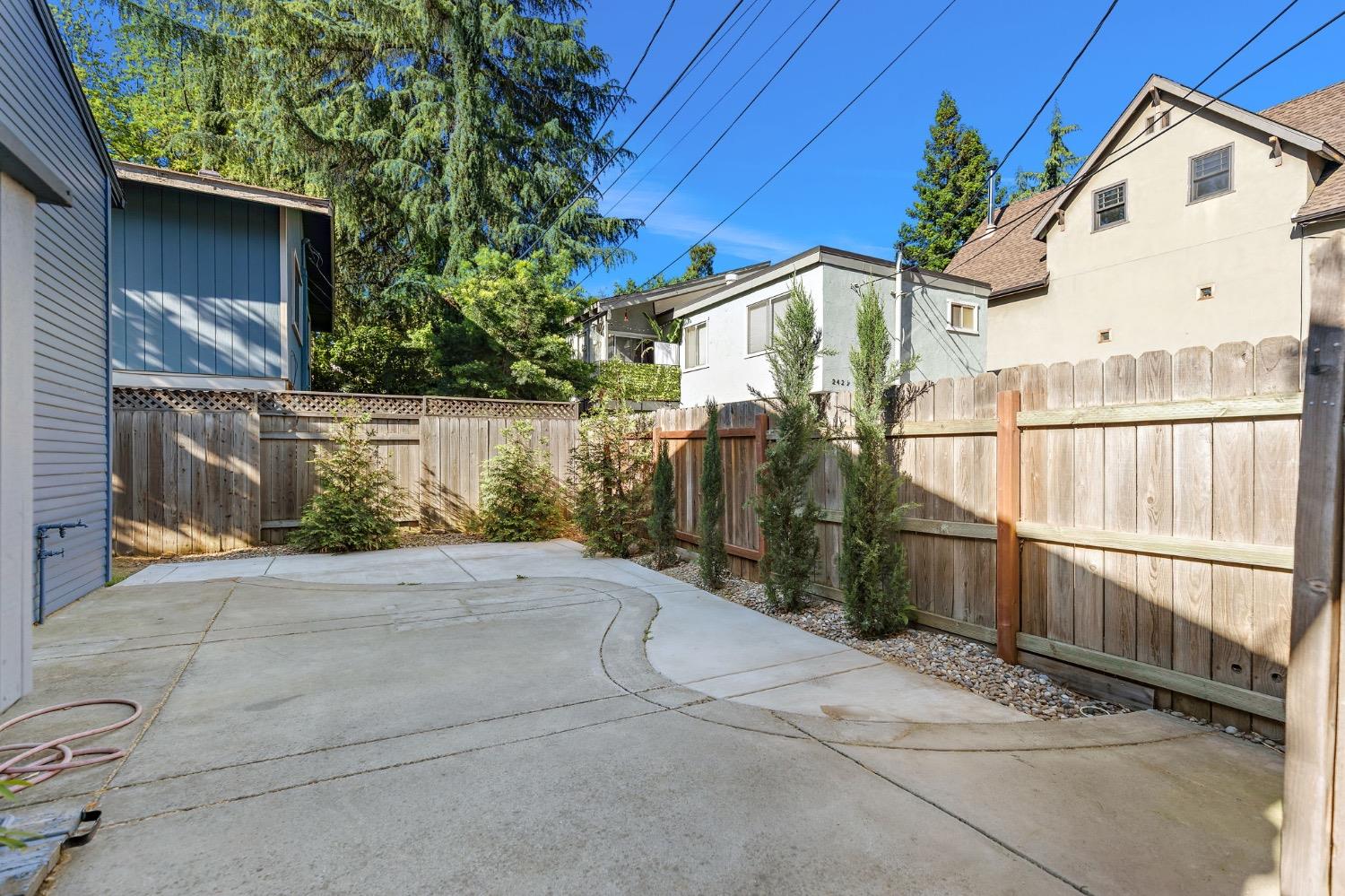 Detail Gallery Image 27 of 35 For 418 25th St, Sacramento,  CA 95816 - 3 Beds | 1 Baths