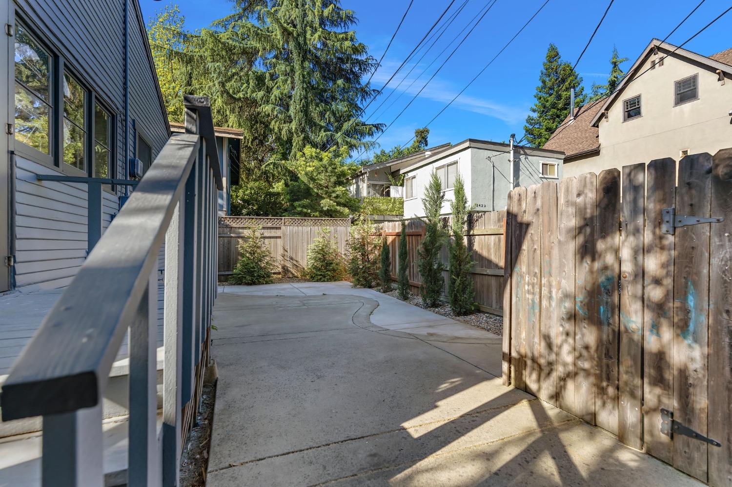Detail Gallery Image 26 of 35 For 418 25th St, Sacramento,  CA 95816 - 3 Beds | 1 Baths