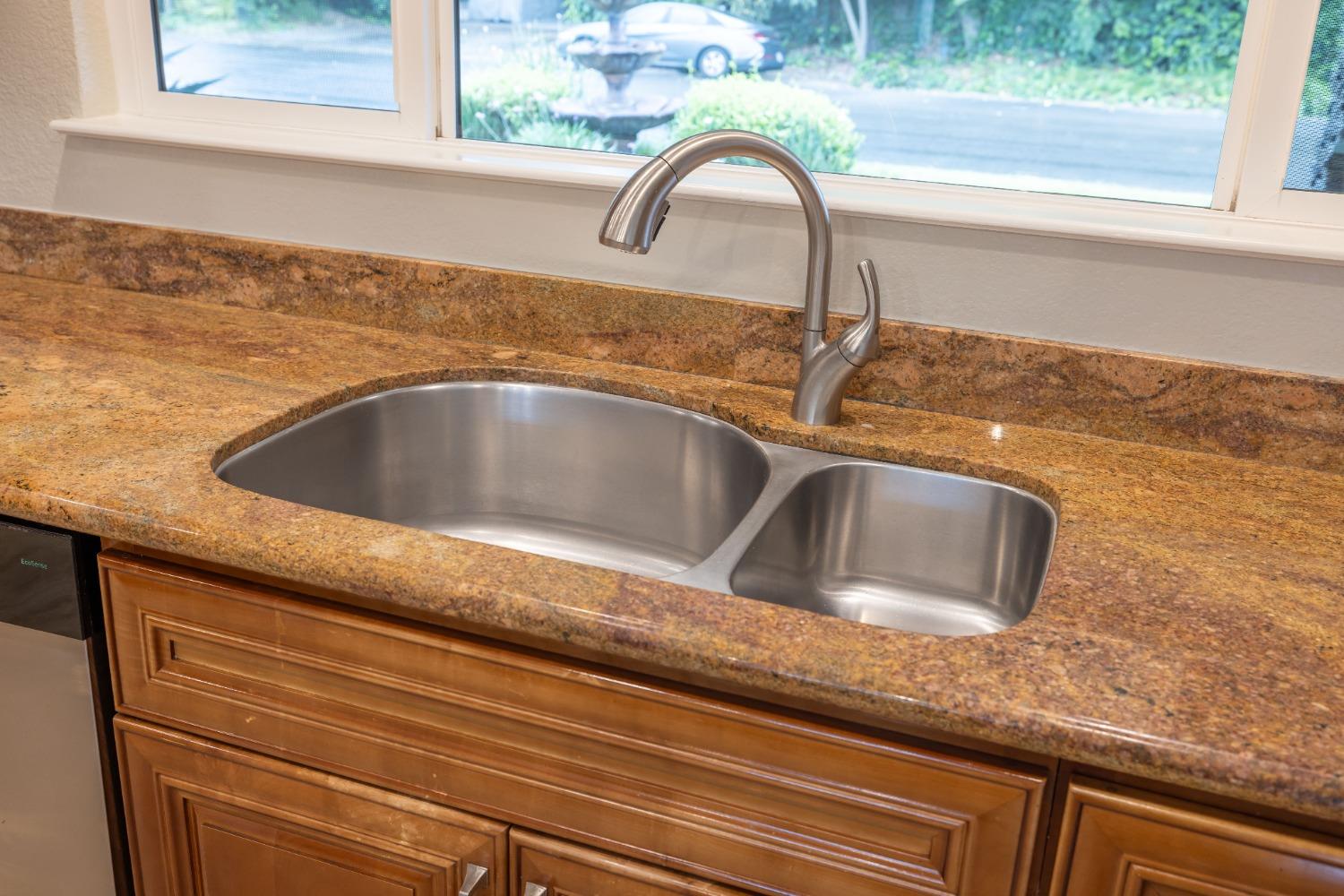 Detail Gallery Image 16 of 49 For 4161 Riviera Dr, Stockton,  CA 95204 - 3 Beds | 2 Baths
