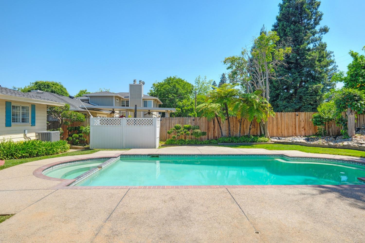San Ysidro Way, Sacramento, California image 34