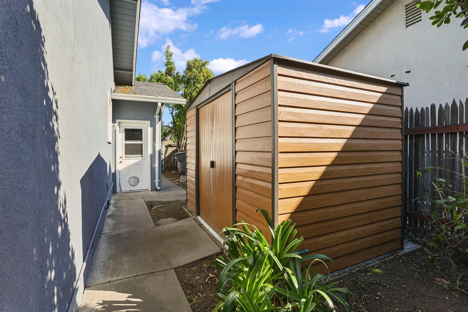 Detail Gallery Image 36 of 43 For 1152 Stanton Way, Stockton,  CA 95207 - 3 Beds | 2 Baths