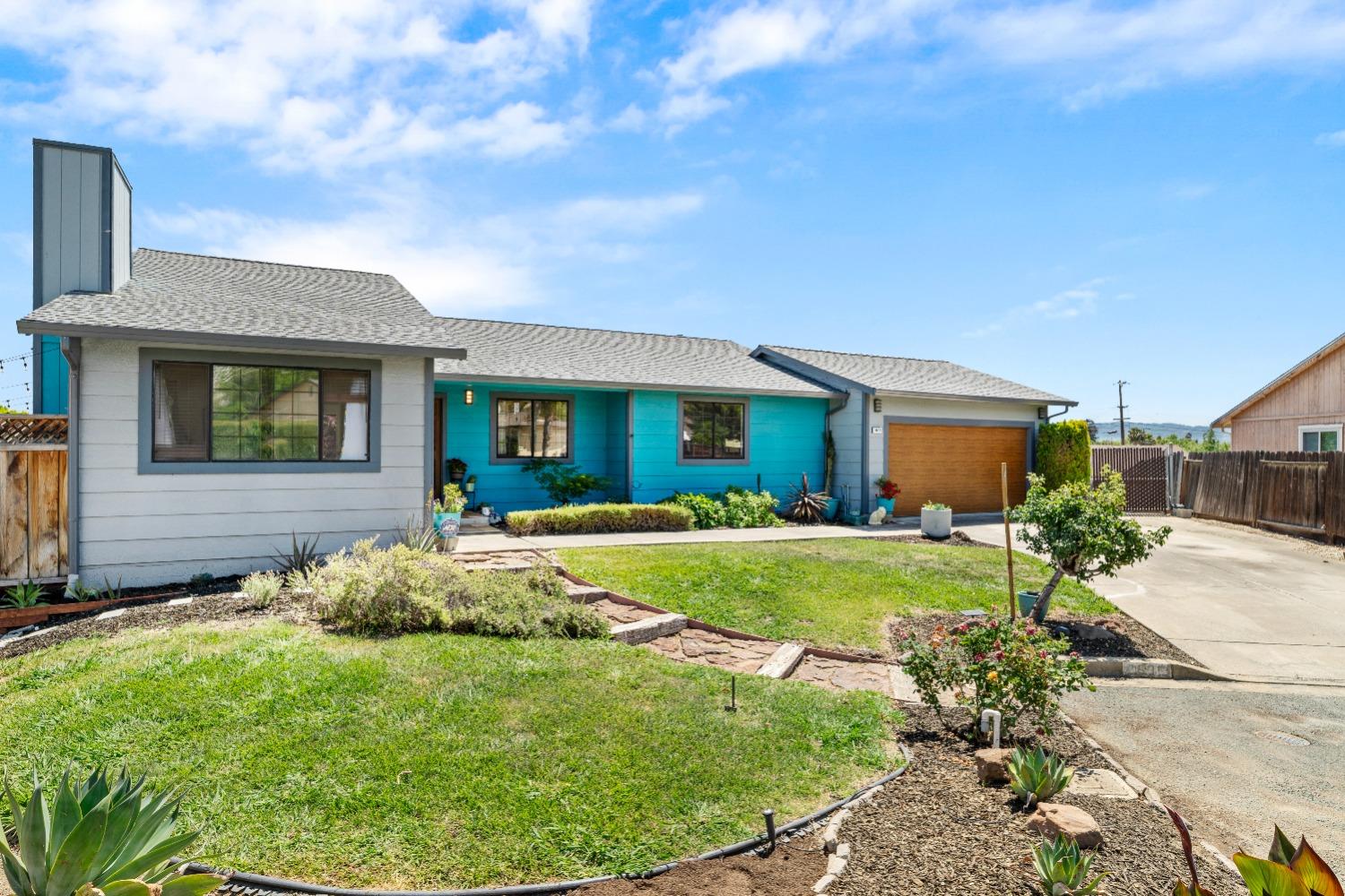 Detail Gallery Image 2 of 44 For 3636 Dormer Ave, Concord,  CA 94519 - 3 Beds | 2 Baths