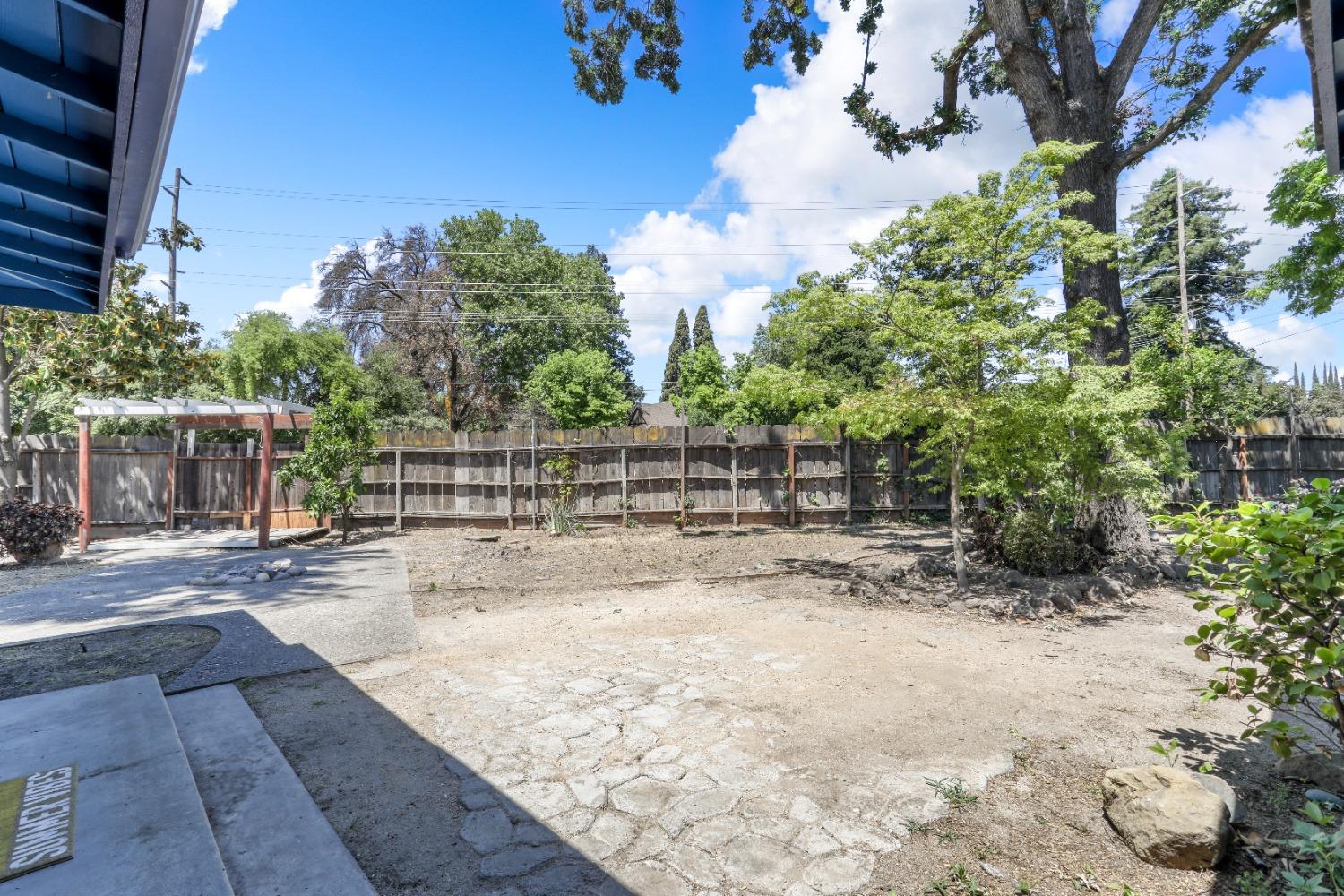 Detail Gallery Image 22 of 28 For 405 Helen Ave, Modesto,  CA 95354 - 2 Beds | 1 Baths