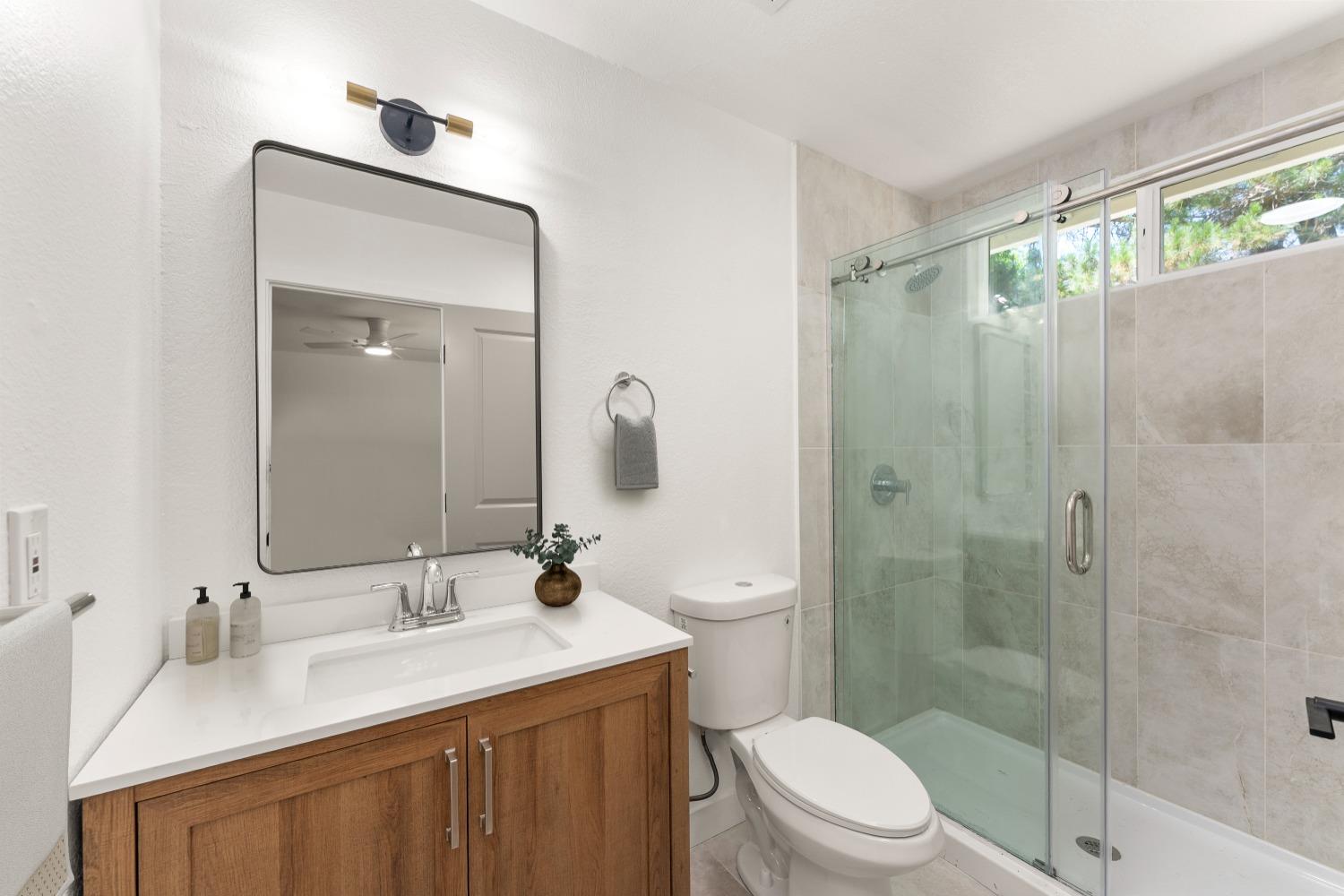 Eden View Drive, Sacramento, California image 9