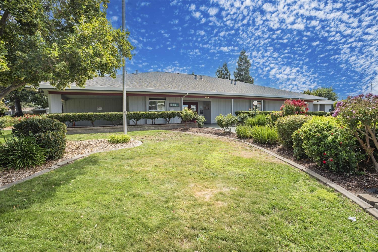 Detail Gallery Image 12 of 16 For 3950 Mack Rd 129, Sacramento,  CA 95823 - 3 Beds | 2 Baths