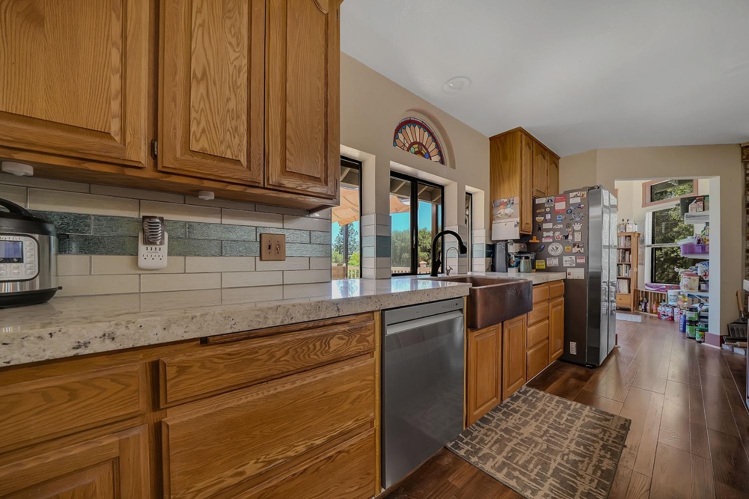 Detail Gallery Image 15 of 89 For 14001 Surrey Junction Ln, Sutter Creek,  CA 95685 - 3 Beds | 2/1 Baths