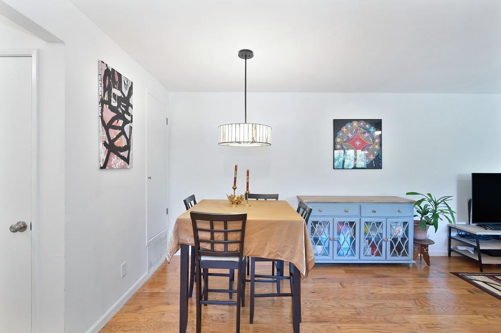 Photo #18: 225061290 Listing: Photo #18
