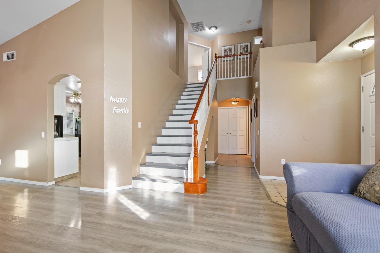 Detail Gallery Image 13 of 50 For 810 River Raft, Modesto,  CA 95351 - 4 Beds | 3 Baths