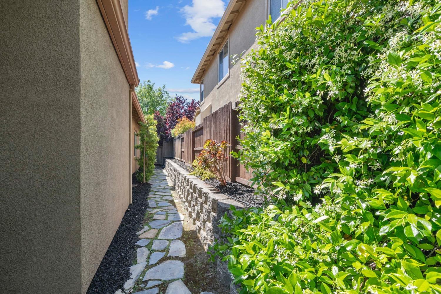 Detail Gallery Image 45 of 49 For 1716 W Morella Cir, Roseville,  CA 95747 - 3 Beds | 2/1 Baths