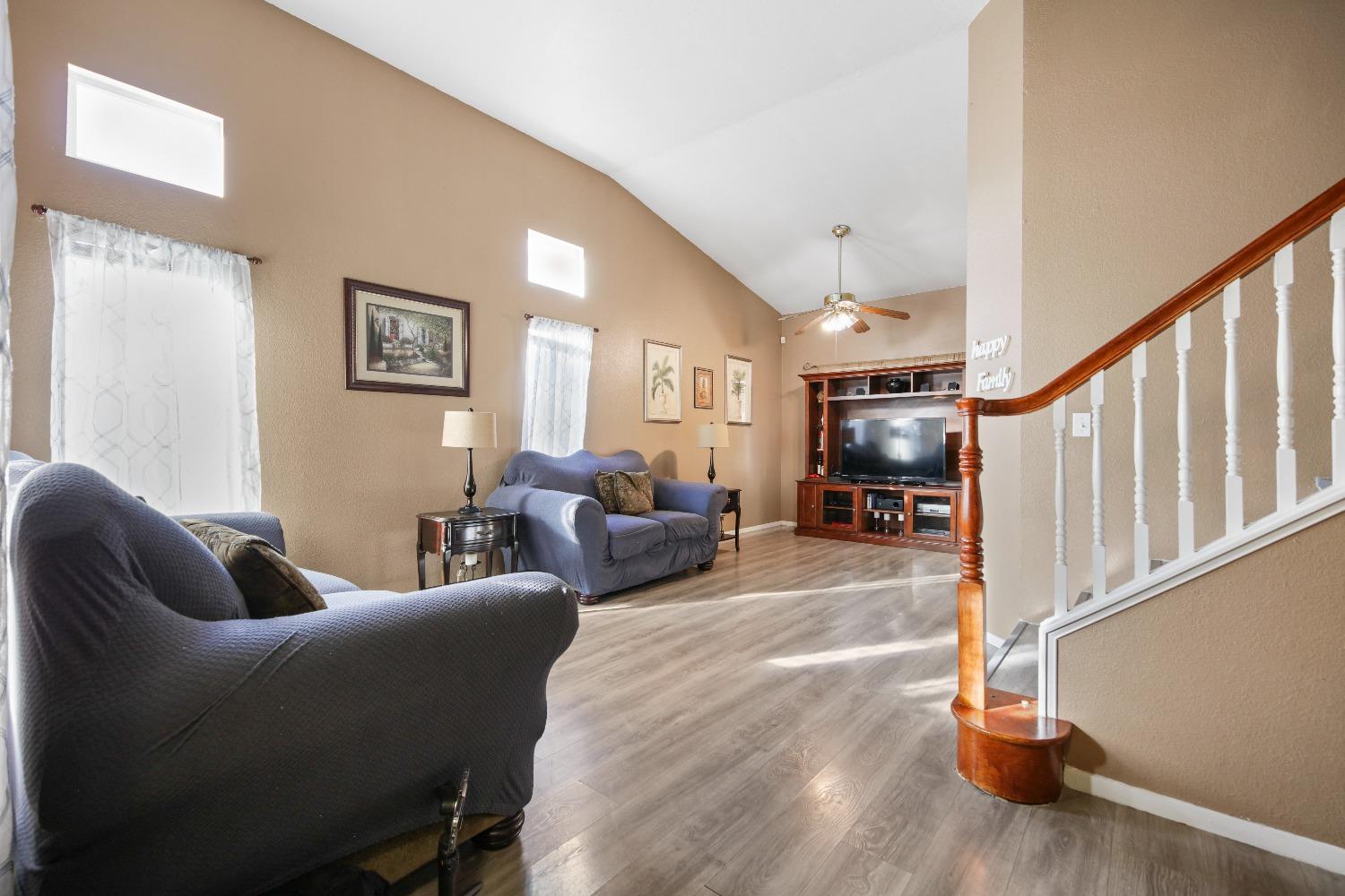 Detail Gallery Image 8 of 50 For 810 River Raft, Modesto,  CA 95351 - 4 Beds | 3 Baths