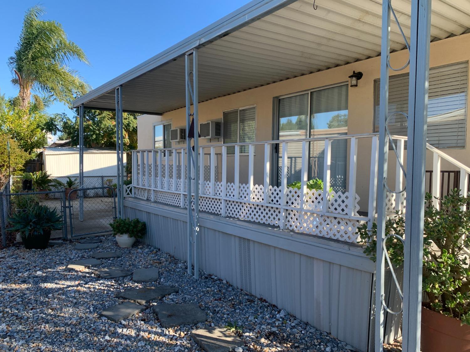 Detail Gallery Image 2 of 41 For 4216 Brookside Dr. #121, Sacramento,  CA 95834 - 2 Beds | 1 Baths