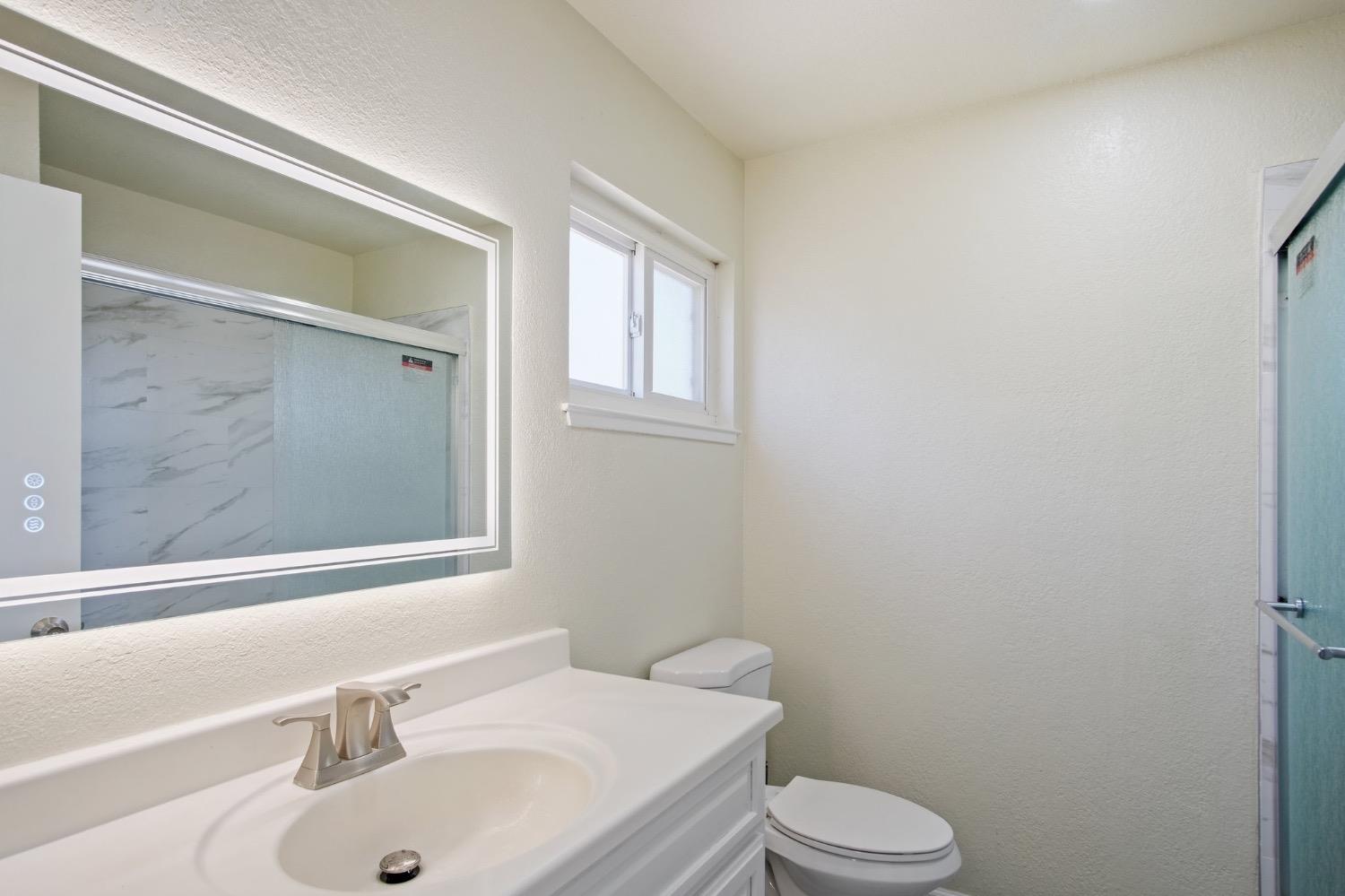 Detail Gallery Image 24 of 40 For 685 Bennington Ave, Turlock,  CA 95382 - 3 Beds | 2 Baths