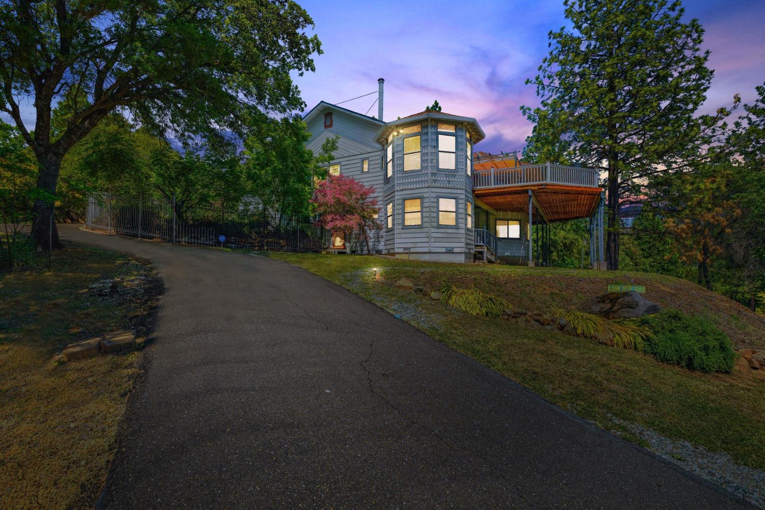 Detail Gallery Image 3 of 89 For 14001 Surrey Junction Ln, Sutter Creek,  CA 95685 - 3 Beds | 2/1 Baths