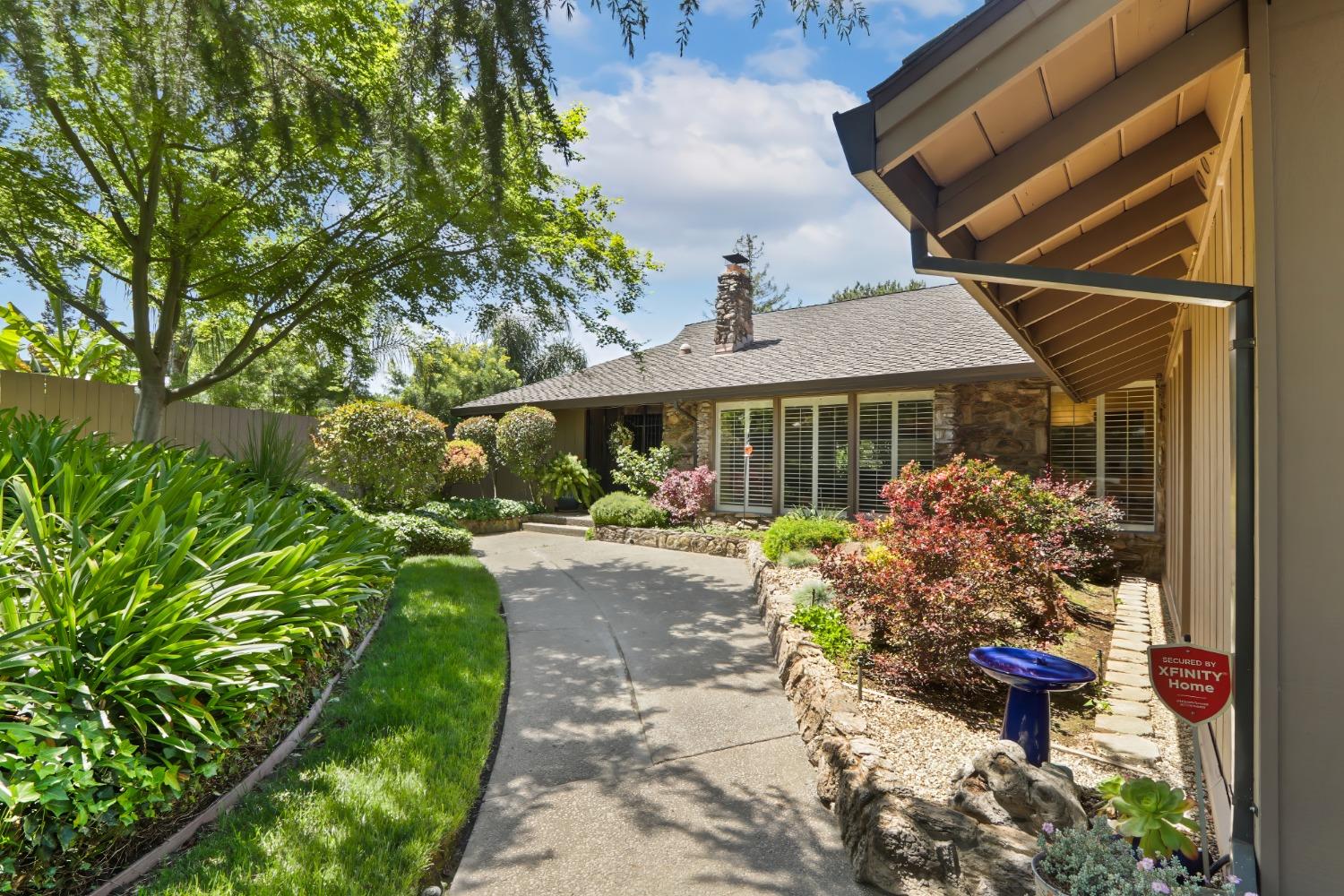 Detail Gallery Image 1 of 50 For 3305 Inverness Ct, Sacramento,  CA 95821 - 5 Beds | 3/1 Baths