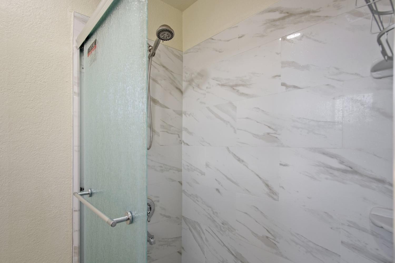Detail Gallery Image 25 of 40 For 685 Bennington Ave, Turlock,  CA 95382 - 3 Beds | 2 Baths