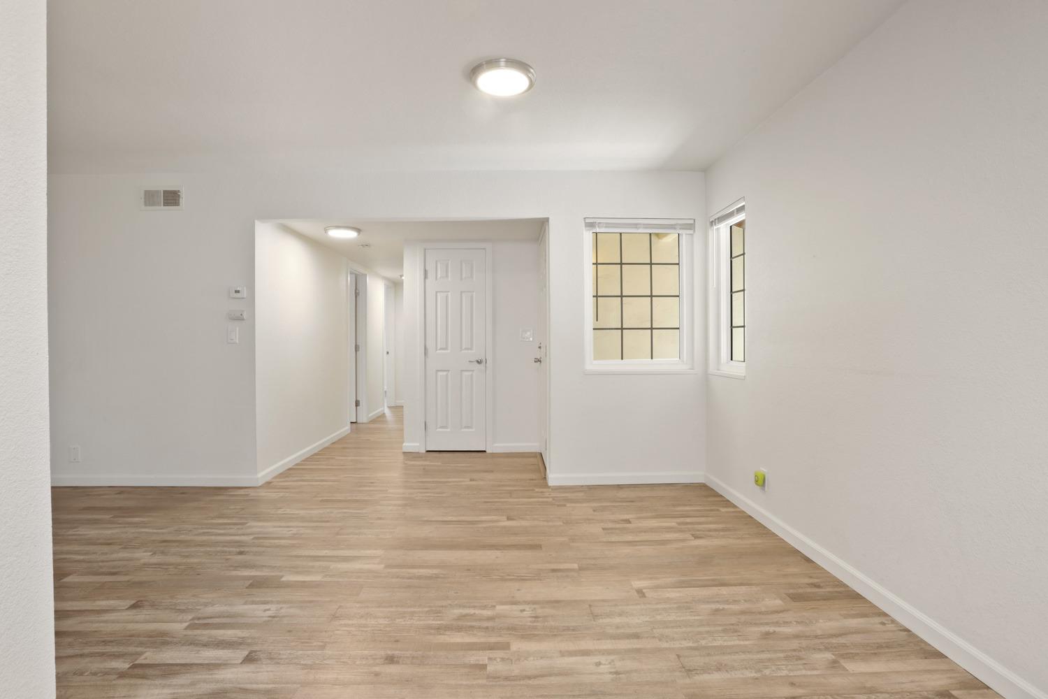 Detail Gallery Image 10 of 49 For 1384 Heckman Way, San Jose,  CA 95129 - 3 Beds | 2 Baths