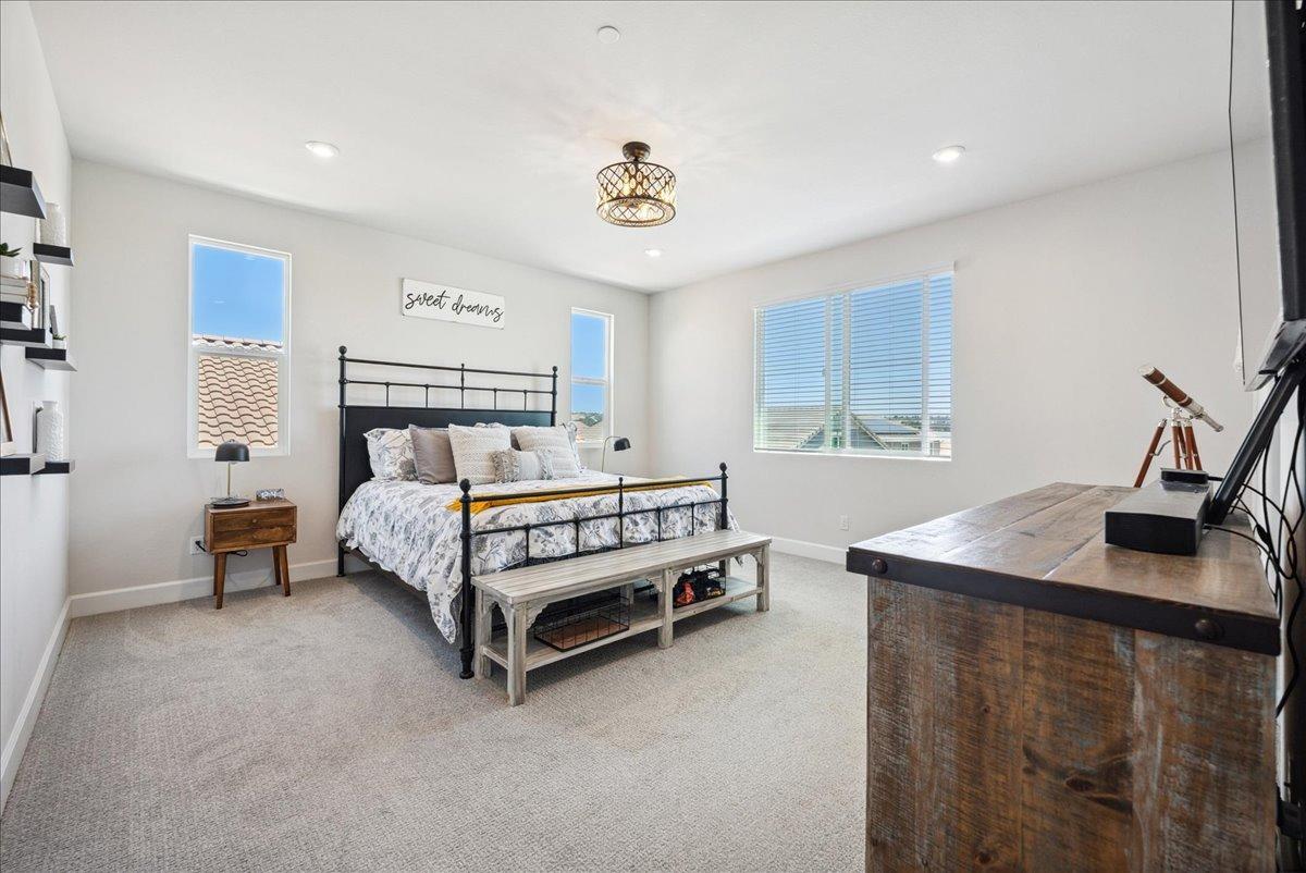 Detail Gallery Image 29 of 54 For 1304 Silversmith Ln, Rocklin,  CA 95765 - 5 Beds | 4 Baths