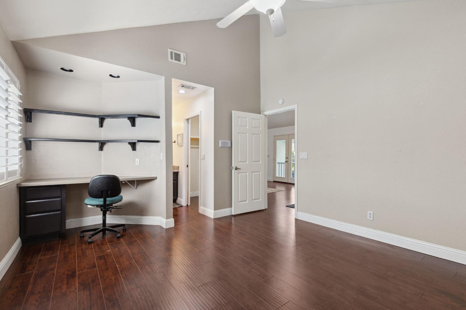 Detail Gallery Image 20 of 46 For 4006 Canyon Dr, Fair Oaks,  CA 95628 - 5 Beds | 4 Baths