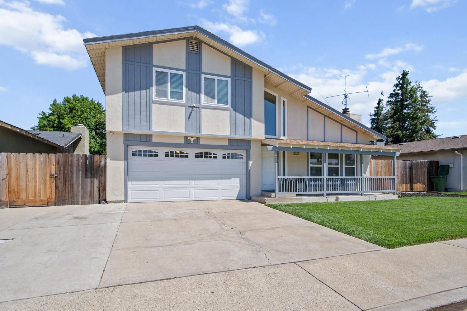 Detail Gallery Image 4 of 40 For 685 Bennington Ave, Turlock,  CA 95382 - 3 Beds | 2 Baths