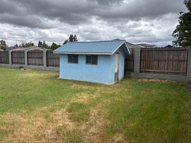 Detail Gallery Image 5 of 22 For 1224 S Lower Sacramento Rd, Lodi,  CA 95242 - 3 Beds | 2 Baths