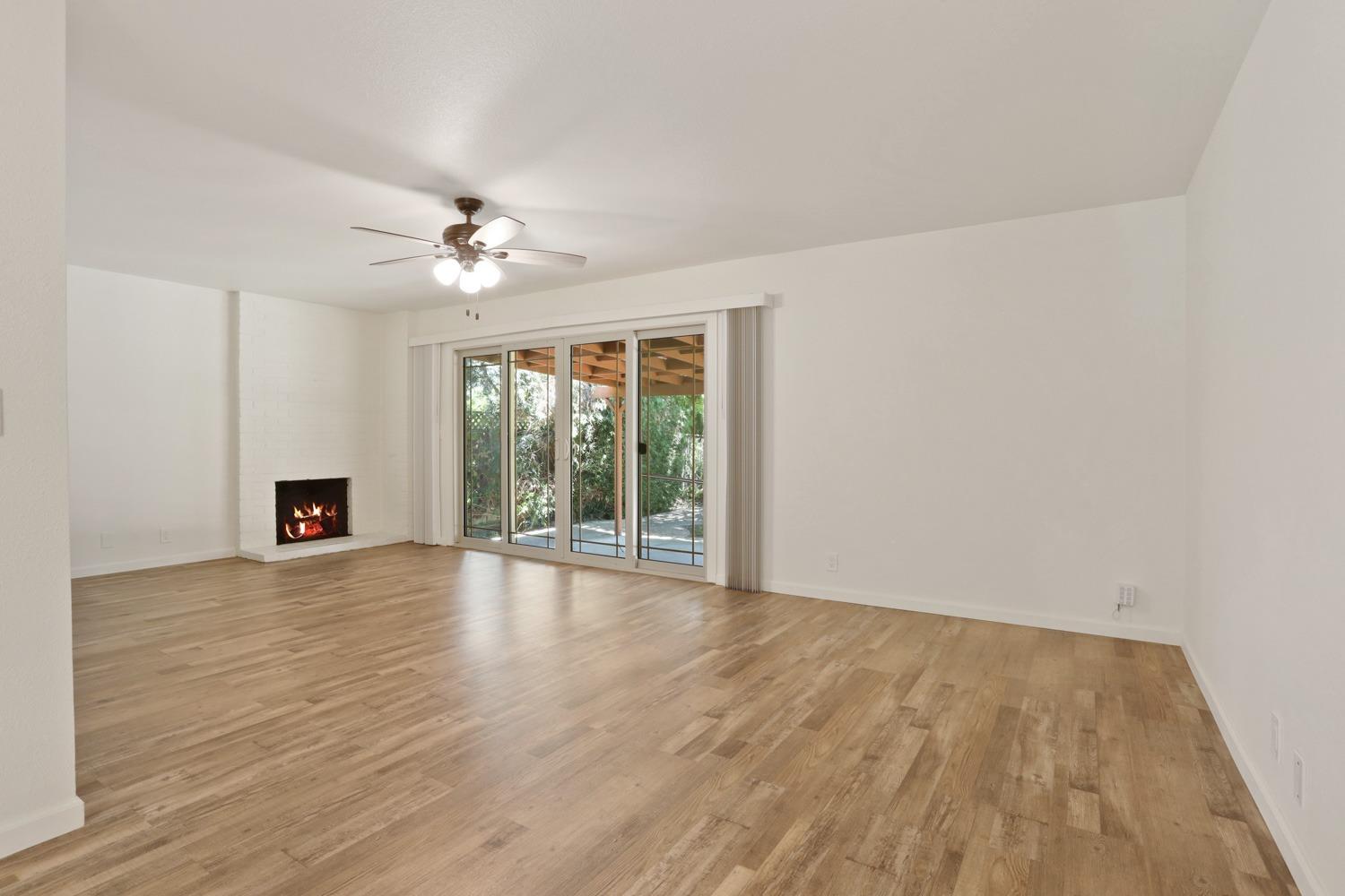 Detail Gallery Image 11 of 49 For 1384 Heckman Way, San Jose,  CA 95129 - 3 Beds | 2 Baths