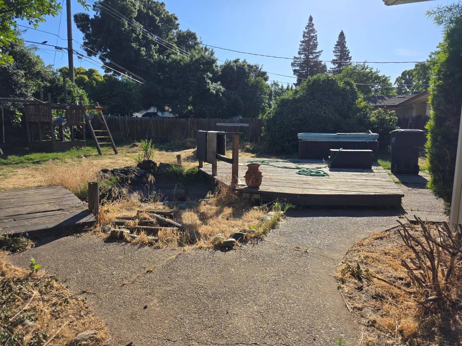 Lucio Lane, Sacramento, California image 47