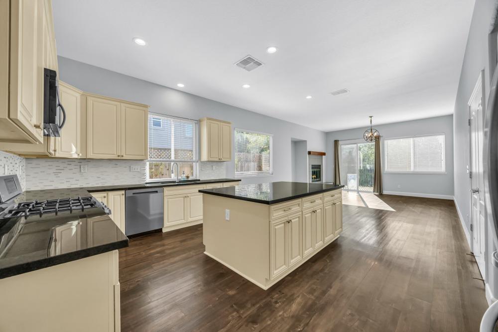 Detail Gallery Image 20 of 54 For 4019 Aitken Dairy Rd, Rocklin,  CA 95677 - 4 Beds | 2 Baths