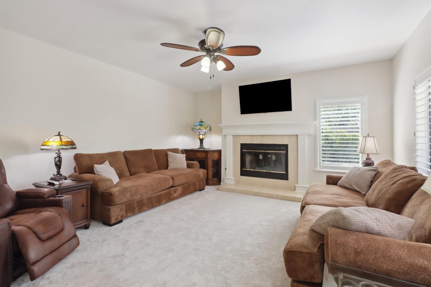 Detail Gallery Image 15 of 99 For 204 Davies Ct, Folsom,  CA 95630 - 4 Beds | 2/1 Baths