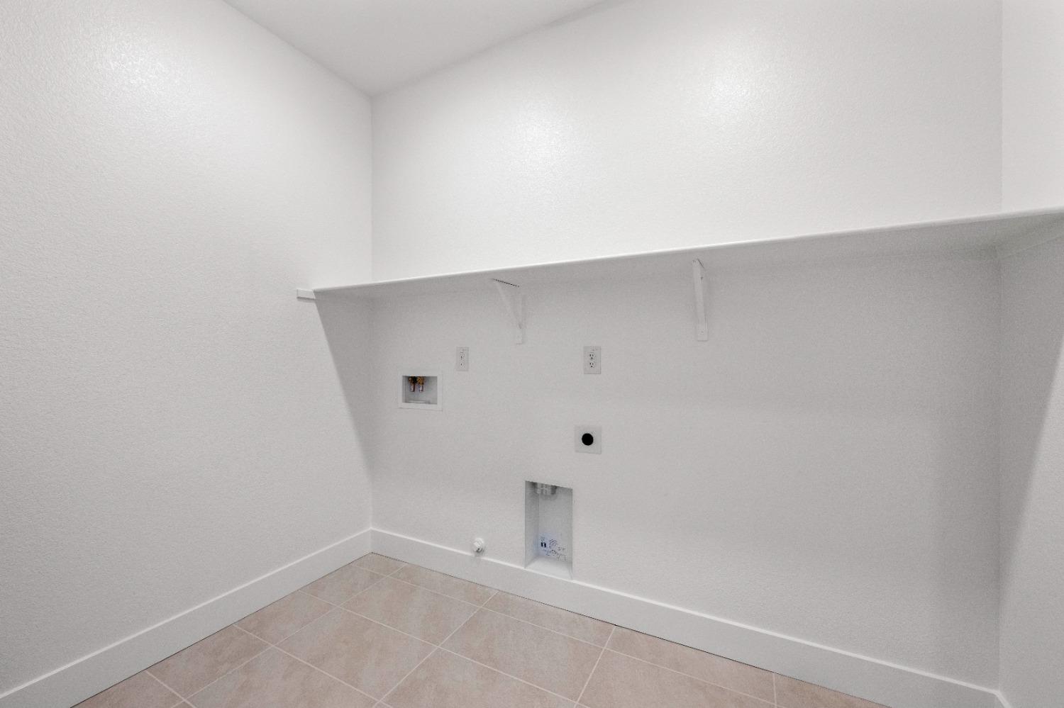 Detail Gallery Image 25 of 40 For 7000 Carbone, Roseville,  CA 95757 - 3 Beds | 2/1 Baths