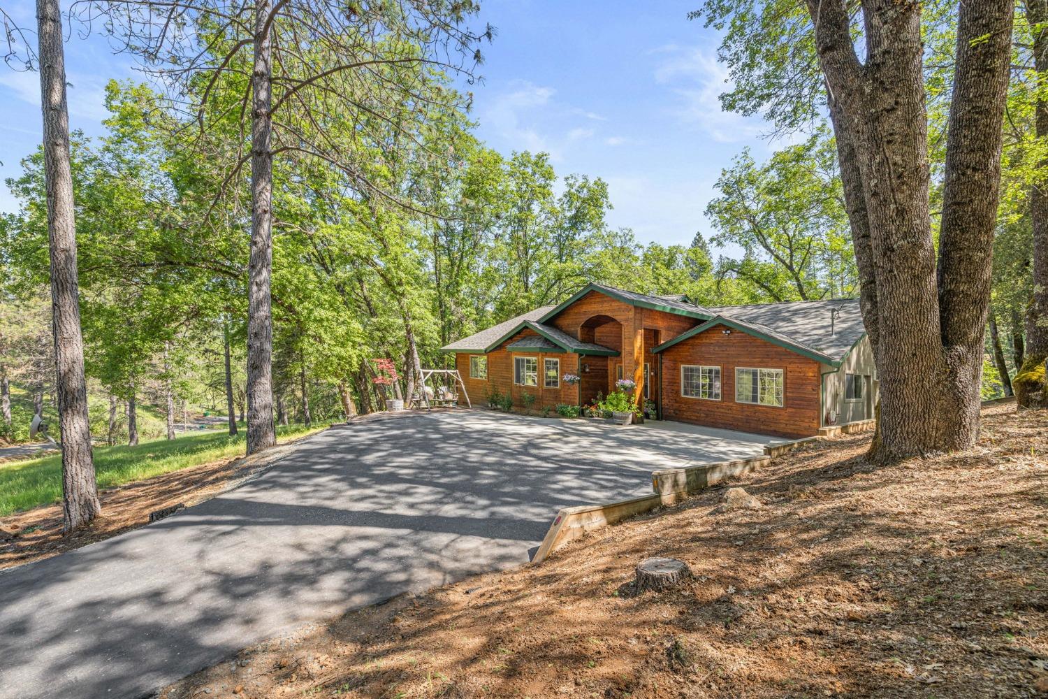 Auburn Road, Grass Valley, California image 45