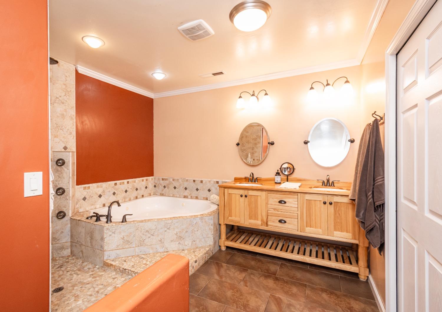 Detail Gallery Image 13 of 36 For 1190 Pleasant Valley Rd, Diamond Springs,  CA 95619 - 2 Beds | 2 Baths