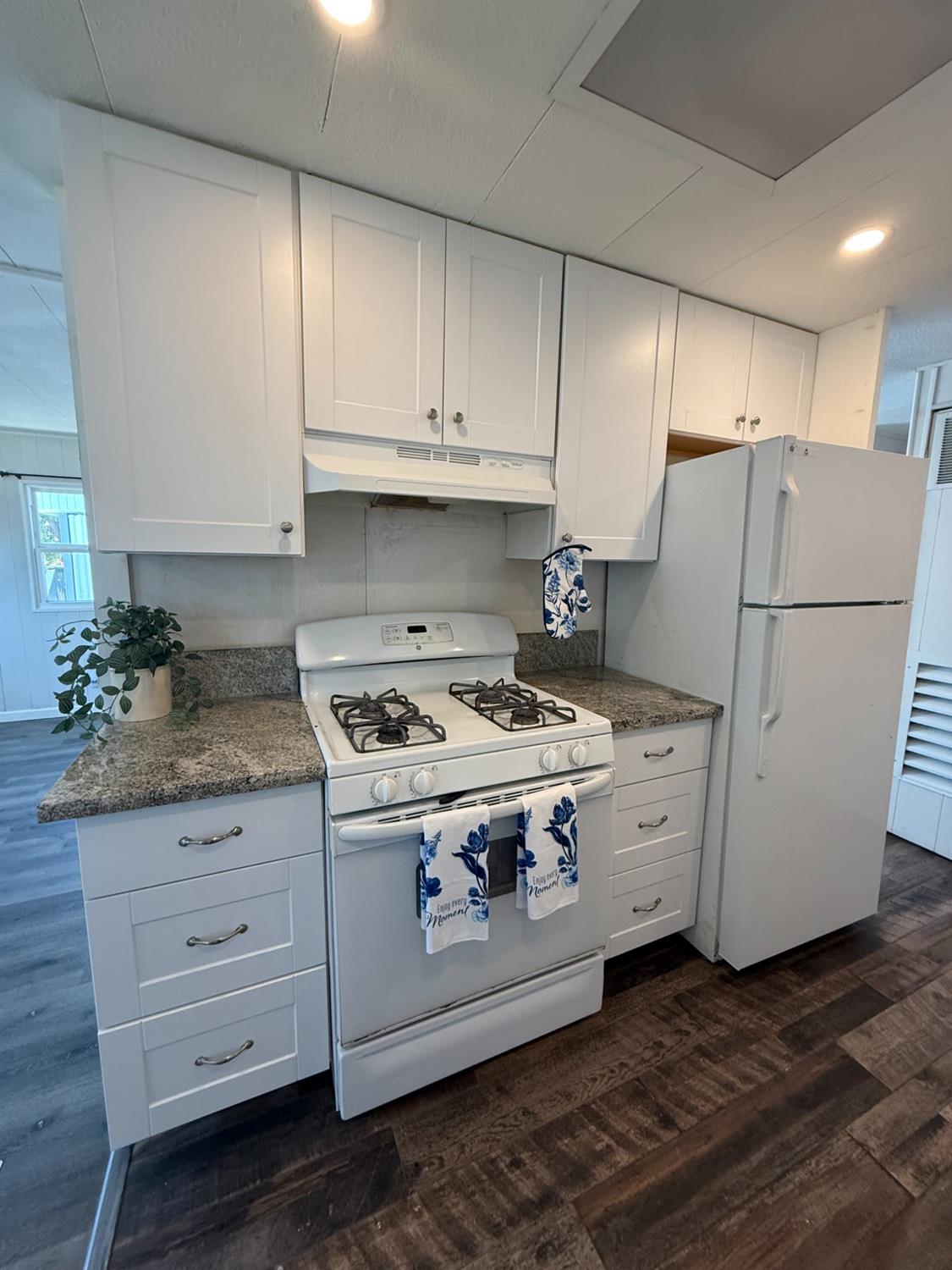 Detail Gallery Image 18 of 28 For 3725 Arroyo Seco Ln 75, North Highlands,  CA 95660 - 2 Beds | 1 Baths