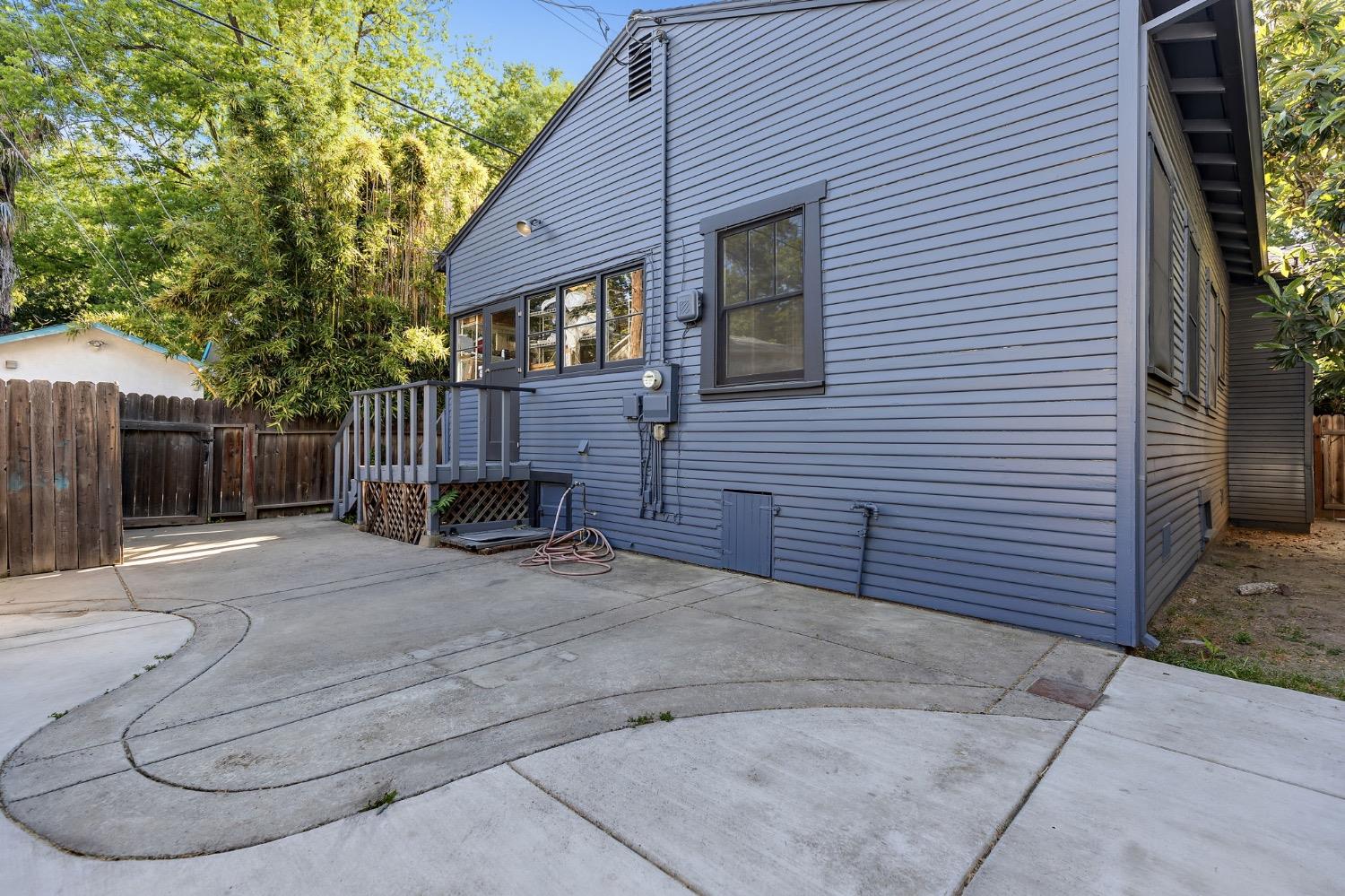 Detail Gallery Image 29 of 35 For 418 25th St, Sacramento,  CA 95816 - 3 Beds | 1 Baths