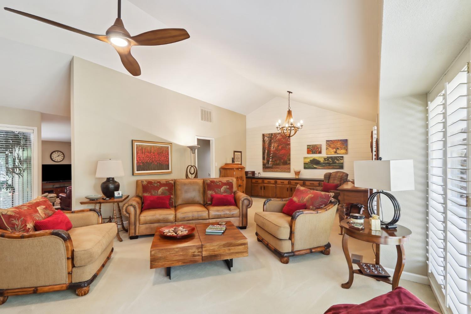 Detail Gallery Image 5 of 50 For 3305 Inverness Ct, Sacramento,  CA 95821 - 5 Beds | 3/1 Baths