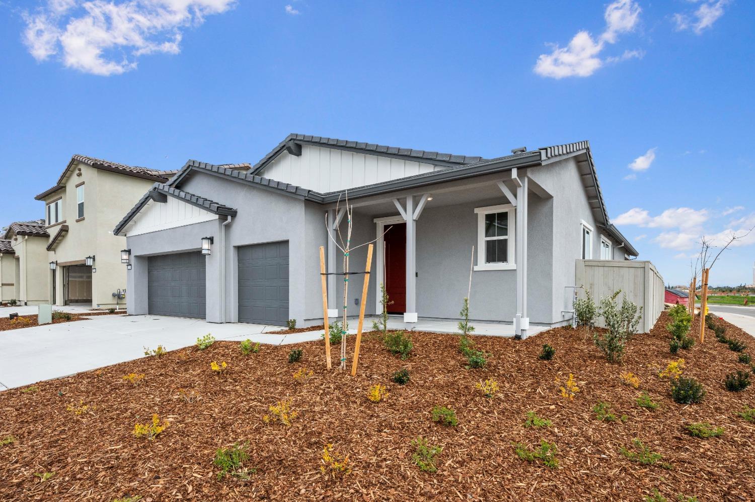 Detail Gallery Image 3 of 40 For 7000 Carbone, Roseville,  CA 95757 - 3 Beds | 2/1 Baths