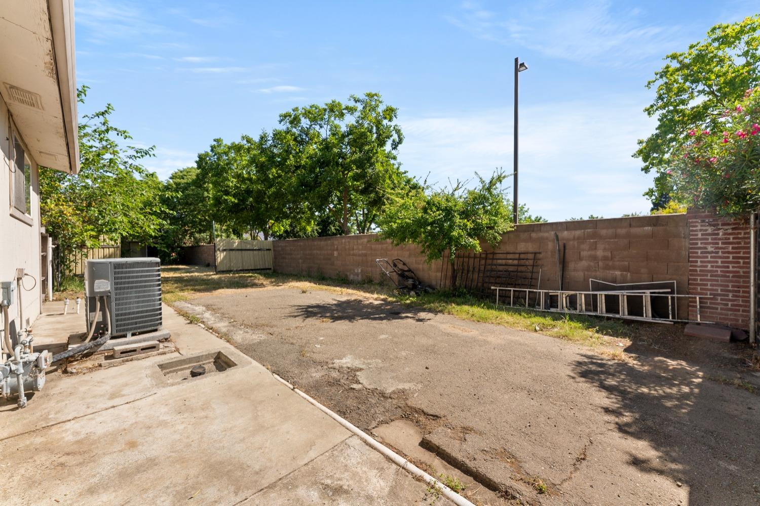 Detail Gallery Image 69 of 84 For 8905 Fredric, Sacramento,  CA 95826 - 4 Beds | 3 Baths