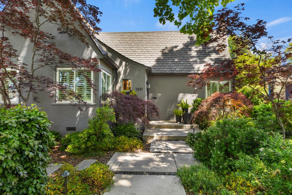 Detail Gallery Image 15 of 65 For 1831 Bidwell Way, Sacramento,  CA 95818 - 3 Beds | 2 Baths