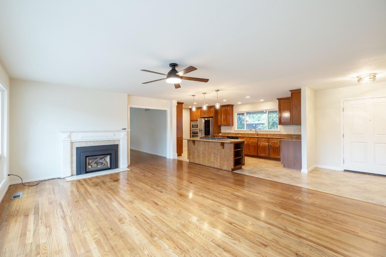 Detail Gallery Image 8 of 49 For 4161 Riviera Dr, Stockton,  CA 95204 - 3 Beds | 2 Baths